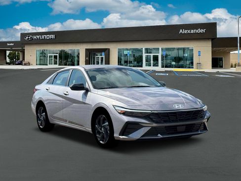 New 2026 Hyundai Elantra SEL Sport Premium FWD image 11