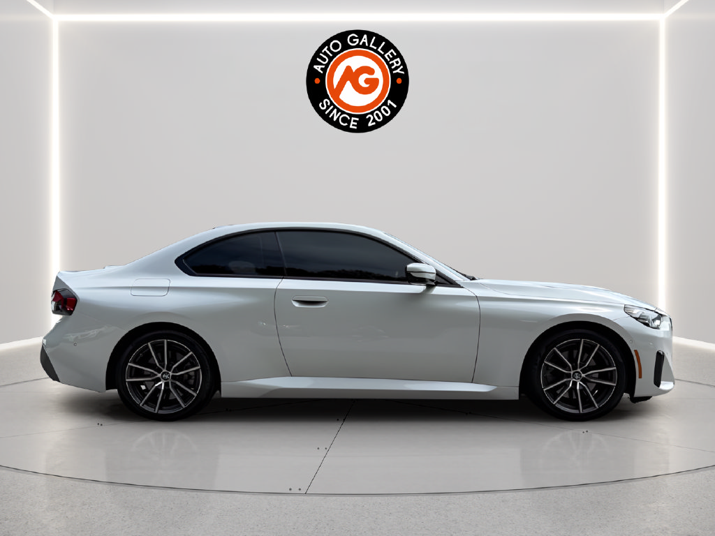Used 2023 BMW 230i Coupe w/ Convenience Package RWD image 8