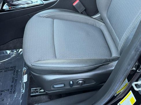 Used 2022 Buick Encore GX Select w/ Sport Touring Package FWD image 26