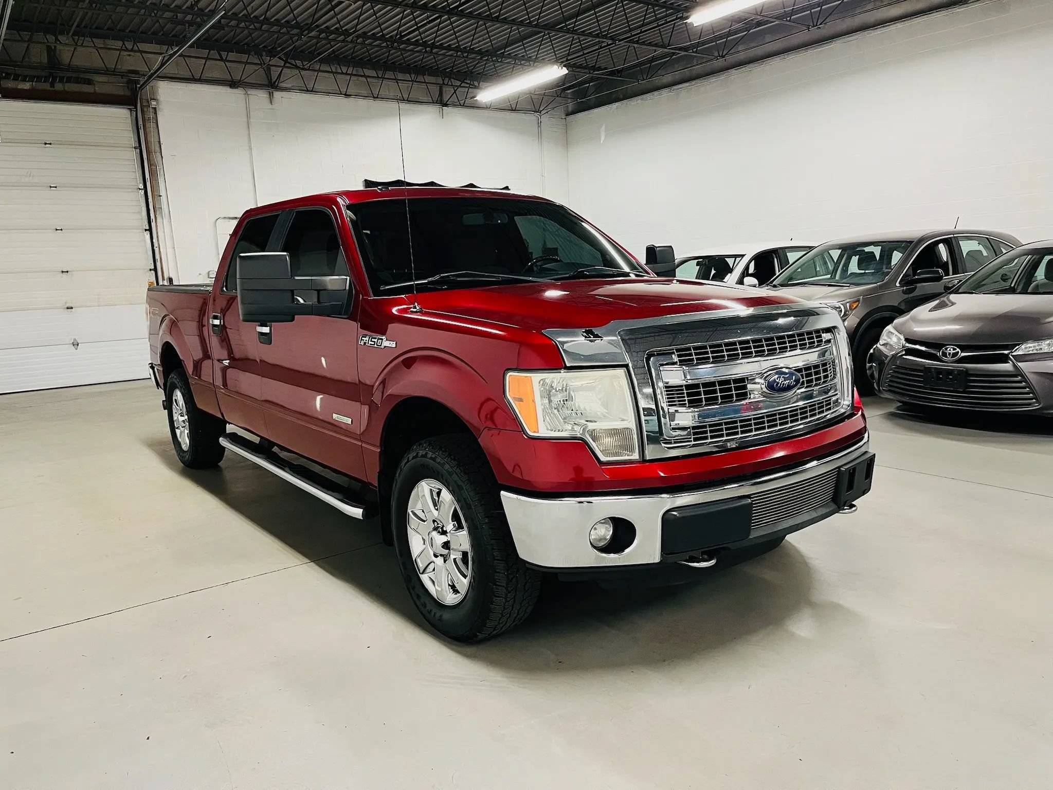 Used 2014 Ford F150 XLT w/ Equipment Group 302A Luxury AWD/4WD image 4