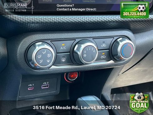 Used 2024 Nissan Kicks SV FWD image 14