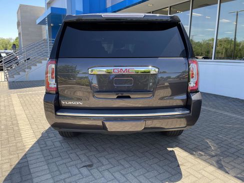 Used 2017 GMC Yukon Denali w/ Open Road Package AWD/4WD image 4