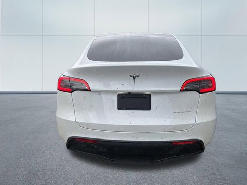 Used 2022 Tesla Model Y Long Range AWD/4WD image 8