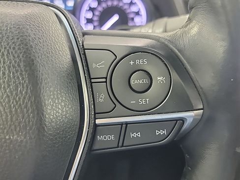 Used 2019 Toyota Camry XLE w/ Navigation Package image 23