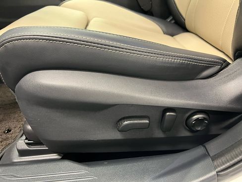 Used 2025 Subaru Outback Limited w/ Popular Package #2 image 7