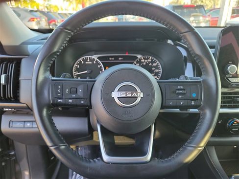 Certified 2024 Nissan Pathfinder SV w/ Black Appearance Package image 17