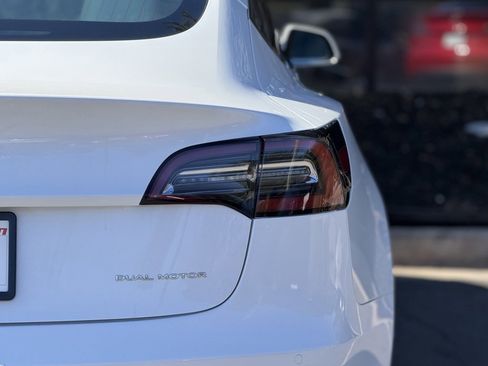 Used 2020 Tesla Model 3 Long Range image 16