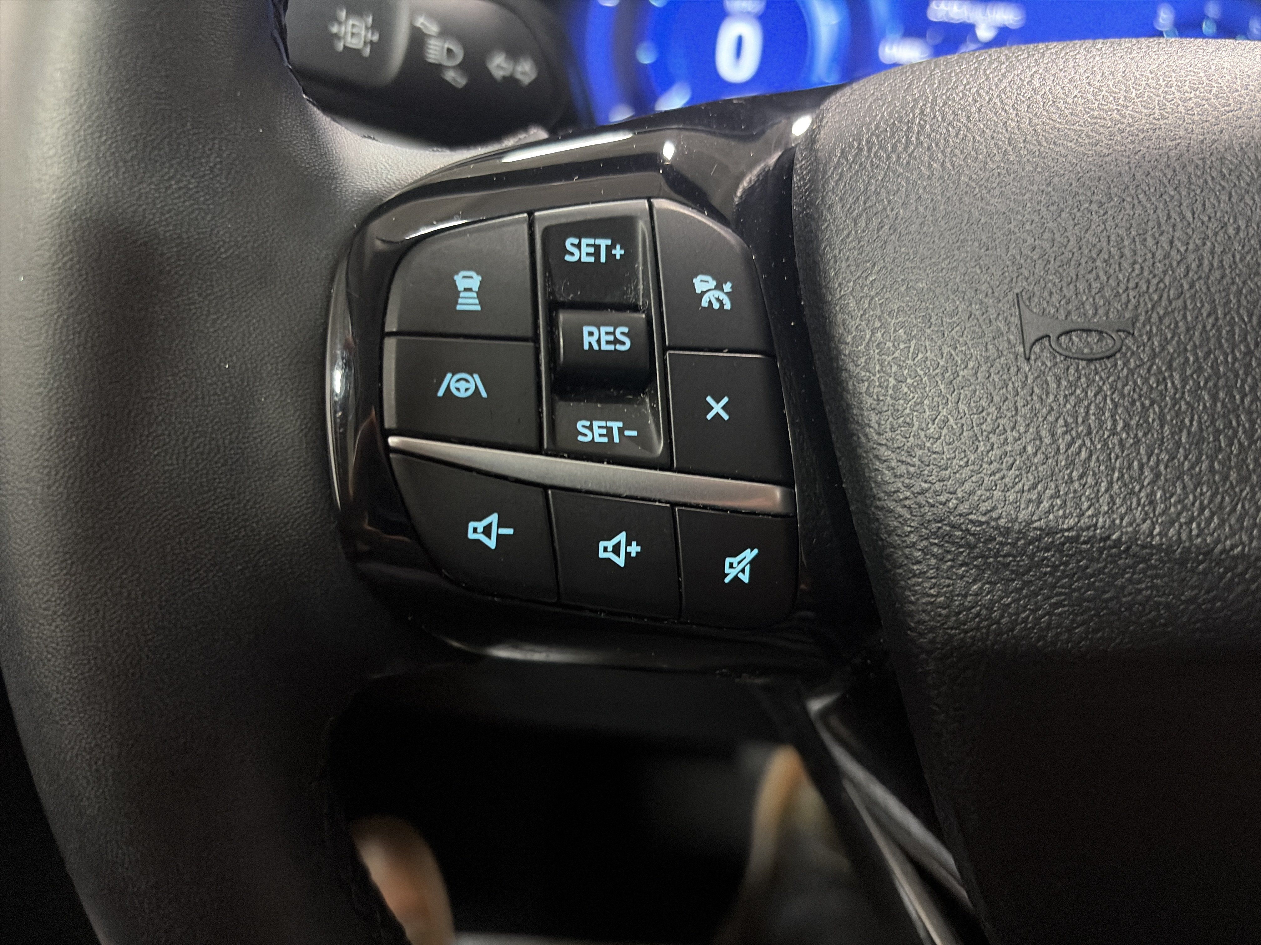 Used 2022 Ford Escape Titanium AWD/4WD image 14
