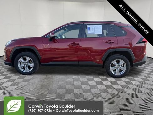 Used 2025 Toyota RAV4 XLE AWD/4WD image 4
