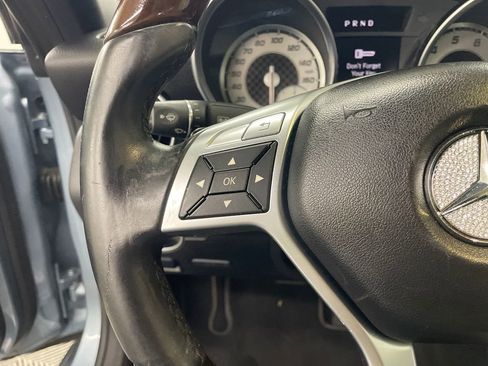 Used 2013 Mercedes-Benz SLK 250 image 23