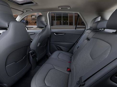 New 2025 Kia Niro SX Touring image 18