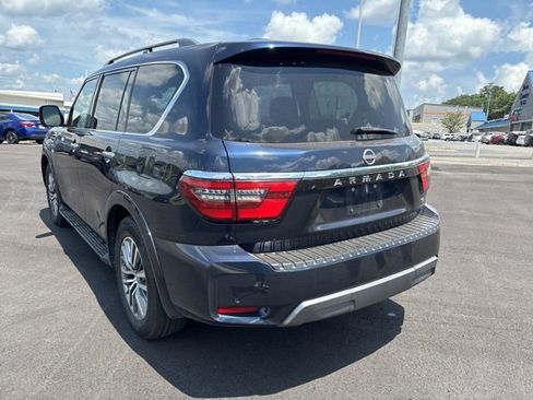 Used 2021 Nissan Armada SL w/ Captain's Chairs Package AWD/4WD image 5