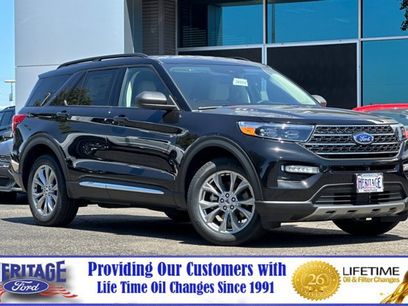 New 2024 Ford Explorer XLT w/ Equipment Group 202A