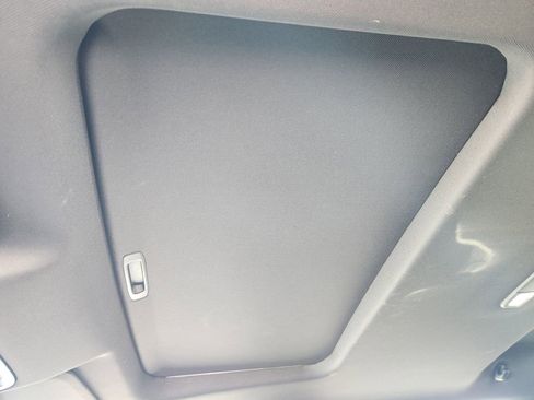 Used 2022 Chevrolet Silverado 1500 High Country w/ Technology Package image 28