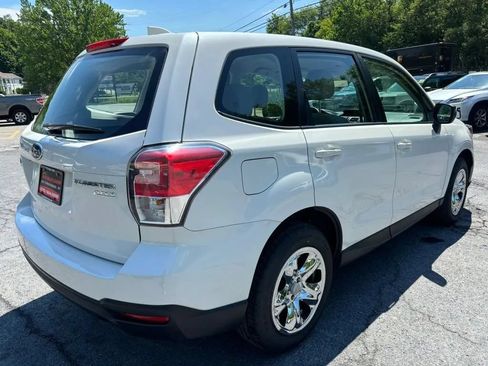 Used 2017 Subaru Forester 2.5i AWD/4WD image 8