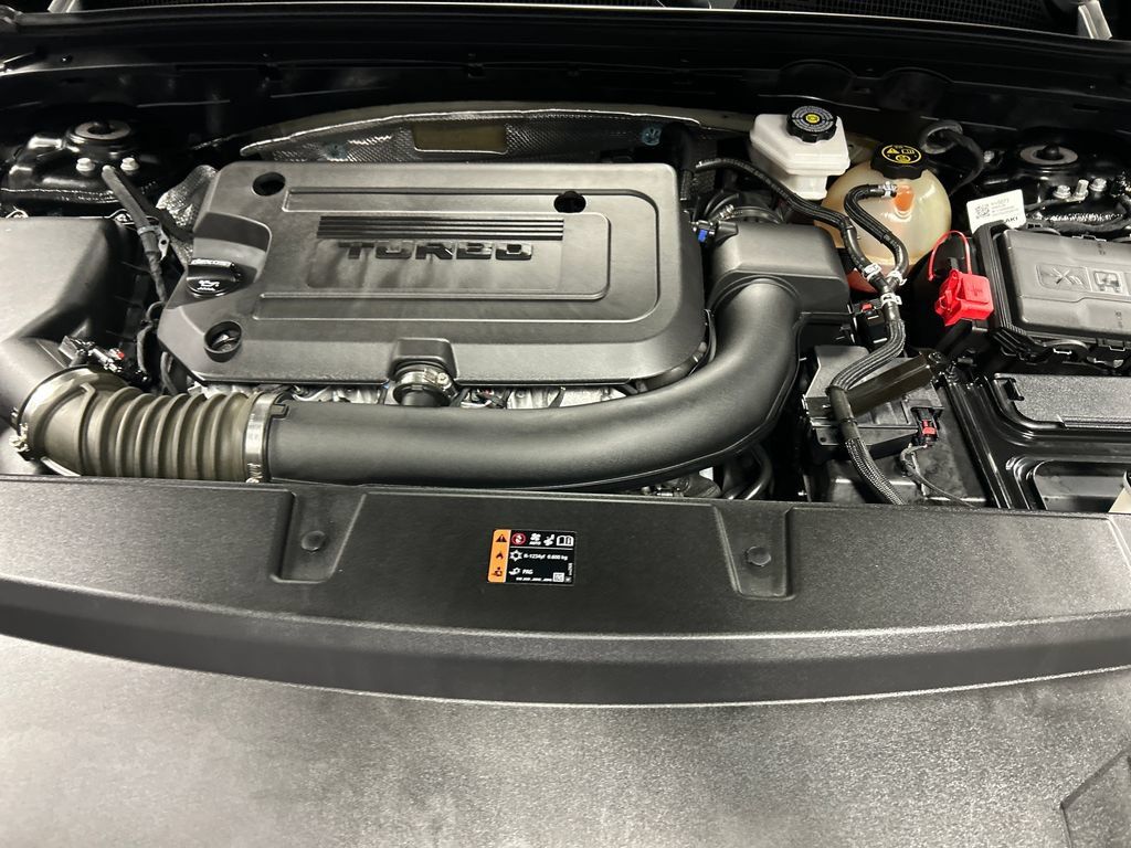 Used 2023 Buick Envision Essence w/ Sport Touring Package AWD/4WD image 27