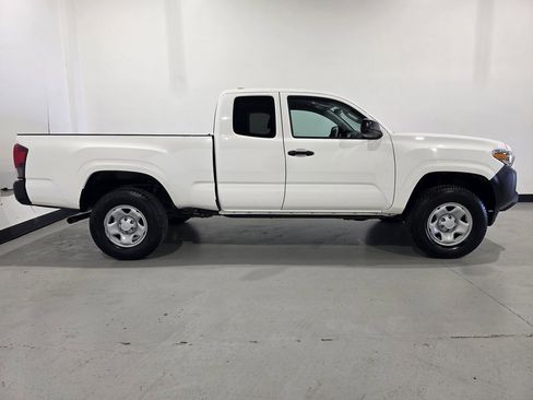 Used 2021 Toyota Tacoma SR5 image 18