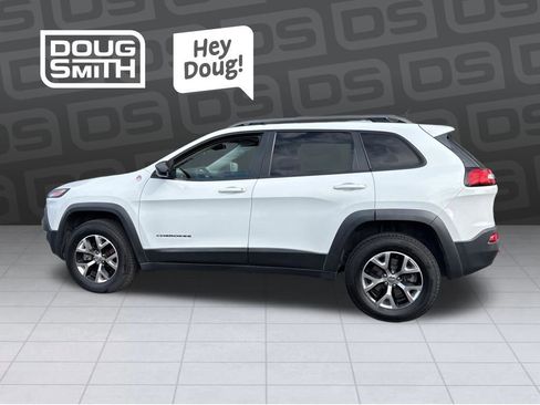 Used 2014 Jeep Cherokee Trailhawk w/ Leather Interior Group image 2