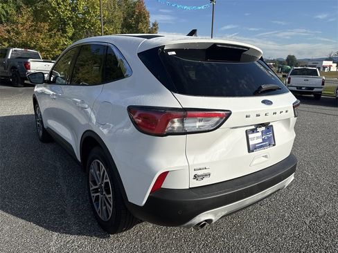 Used 2022 Ford Escape SEL w/ Technology Package image 5