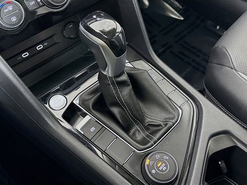 Used 2023 Volkswagen Taos SEL image 20