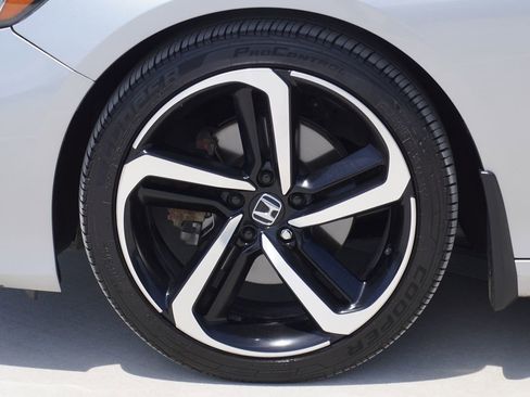 Used 2021 Honda Accord Sport image 4