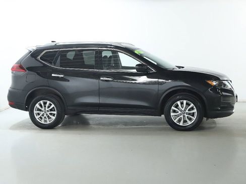 Used 2019 Nissan Rogue SV image 8