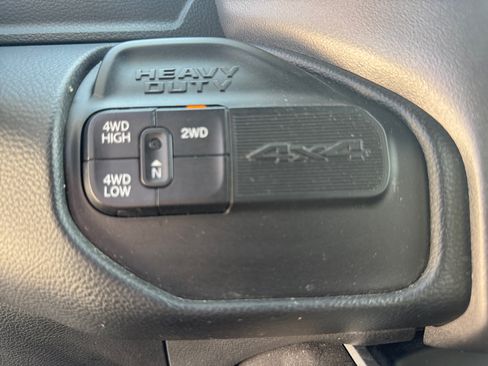Used 2020 RAM 2500 Big Horn w/ Night Edition AWD/4WD image 31