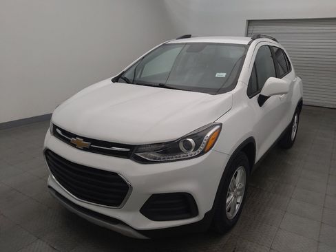 Used 2021 Chevrolet Trax LT FWD image 15