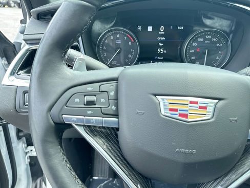 Used 2023 Cadillac XT6 Sport w/ Technology Package AWD/4WD image 18