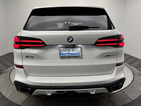 New 2026 BMW X5 xDrive40i w/ M Sport Package image 15