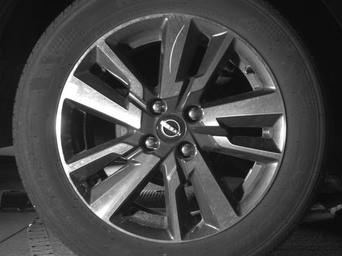 Used 2025 Nissan Versa SV image 15