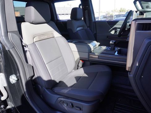 New 2025 GMC Hummer EV 3X w/ LPO, Illumination Package image 12