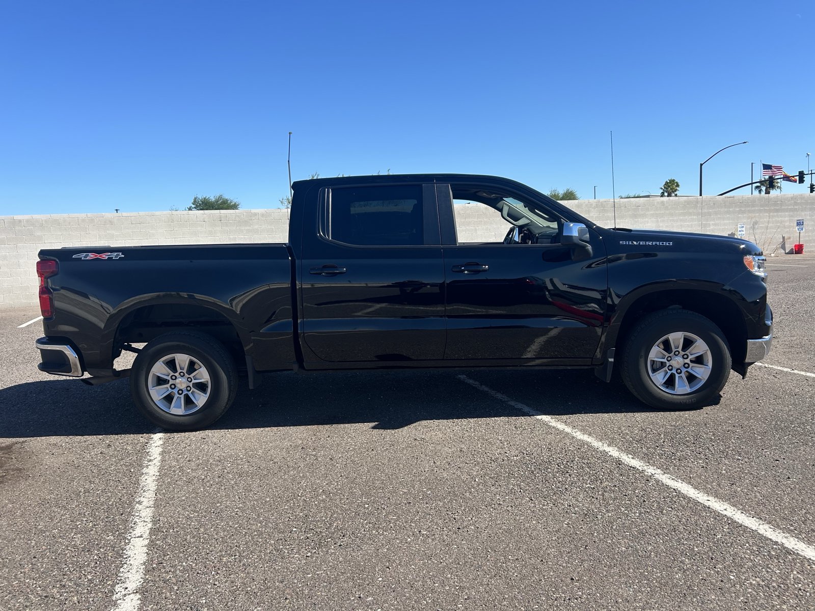 Used 2026 Chevrolet Silverado 1500 LT AWD/4WD image 6