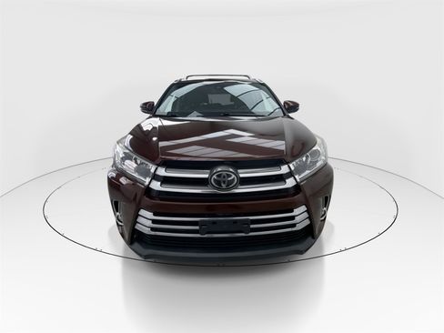 Used 2019 Toyota Highlander Limited image 3