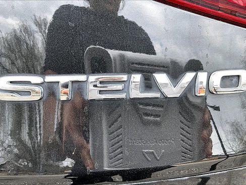 Used 2019 Alfa Romeo Stelvio Ti Lusso w/ Quick Order Package 22X Lusso image 30