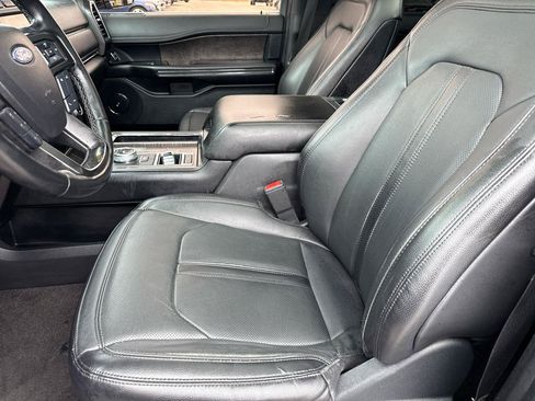 Used 2020 Ford Expedition Max Limited RWD image 13
