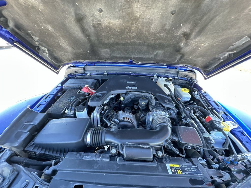Used 2018 Jeep Wrangler Unlimited Rubicon AWD/4WD image 30