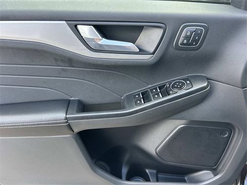 Certified 2023 Ford Escape Platinum image 29