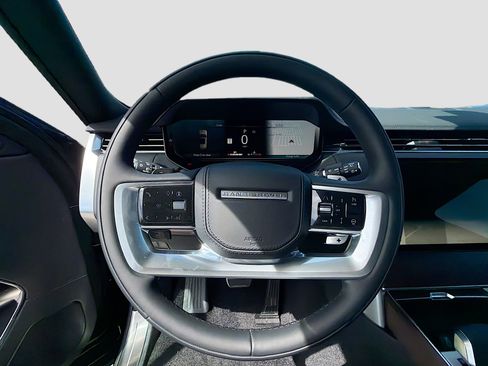 New 2026 Land Rover Range Rover SE image 40