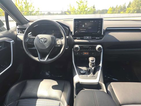 Used 2019 Toyota RAV4 XSE w/ Carpet Mat Package AWD/4WD image 18