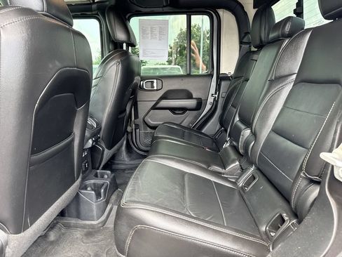 Used 2021 Jeep Gladiator Overland w/ Popular Equipment Package AWD/4WD image 23