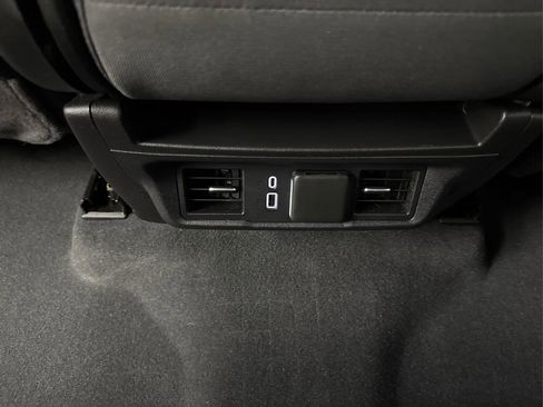 Used 2024 Chevrolet Silverado 1500 LT image 34