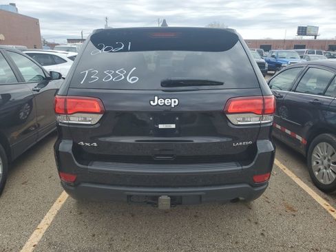 Used 2021 Jeep Grand Cherokee Laredo image 7