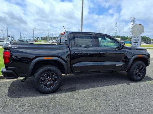 New 2025 GMC Canyon Elevation w/ Convenience Package image 8