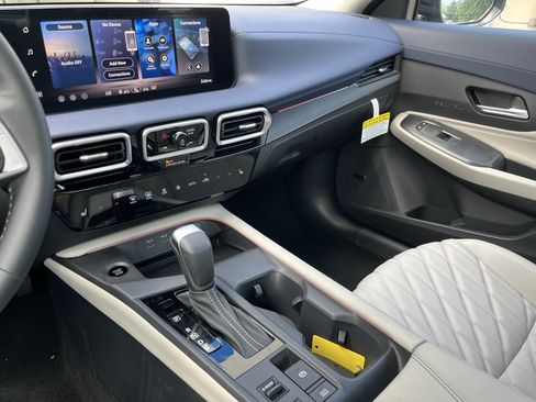 New 2026 Nissan Sentra SL w/ Floor Mat Package FWD image 29