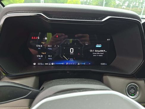 Used 2024 Chevrolet Colorado ZR2 w/ ZR2 Convenience Package III AWD/4WD image 9