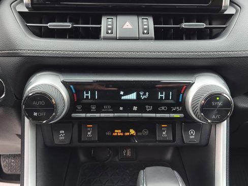 Used 2023 Toyota RAV4 XLE Premium image 24