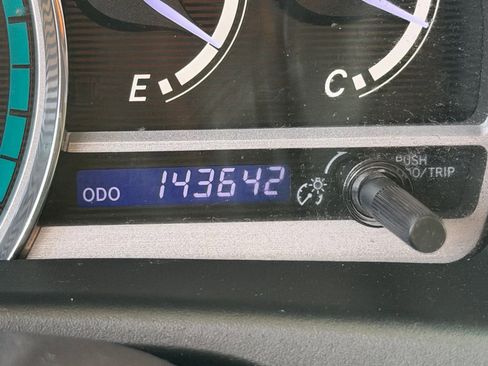 Used 2014 Toyota Venza LE image 23