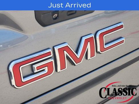 Used 2022 GMC Sierra 1500 Denali w/ Denali Premium Package AWD/4WD image 23