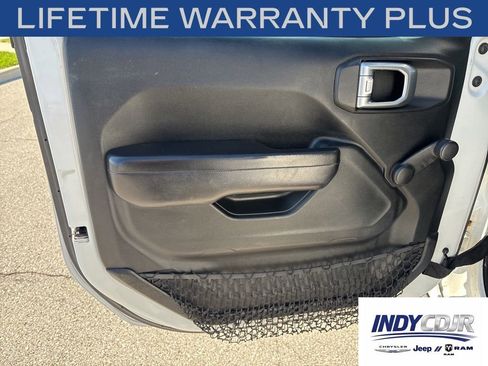 Used 2018 Jeep Wrangler Unlimited Sport AWD/4WD image 8